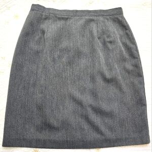 EUC Vintage Isaac Hazan Gray Pencil Skirt Size 16 Back Slit Classic Lined Office